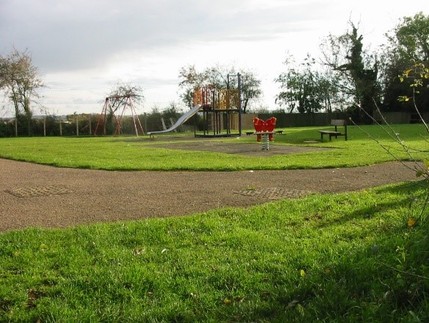 Luton Road Play Area
